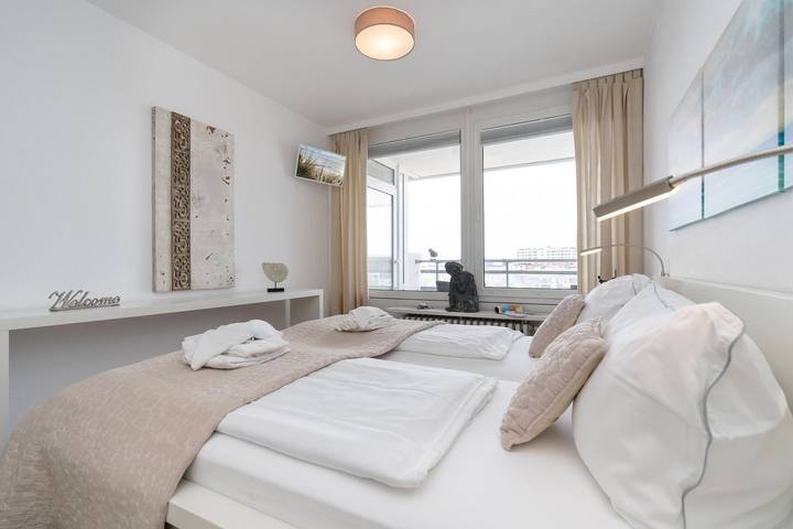 Ganze Wohnung, Modernes und zentrales App. für 2 Pers. mit Balkon, Pkw-Stellplatz, Wlan. in Westerland, Sylt (Gemeinde)