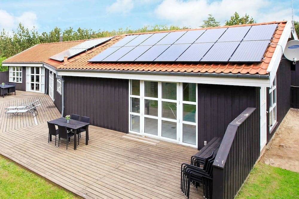 Luxurioses Refugium mit Pool -- By Traum Ferienwohnungen in Løkken, Hjørring und Umgebung