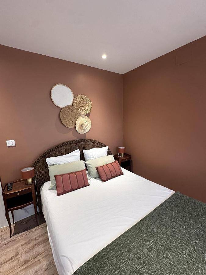 Appartement entier, Studio 1 des Remparts à 5 mins de Charleville-Mézières in Warcq, Ardennes