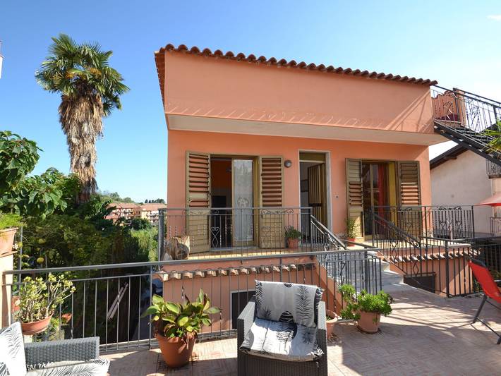 Location de vacances pour 4 personnes, avec balcon/terrasse et terrasse, animaux acceptés à Taormina - 2