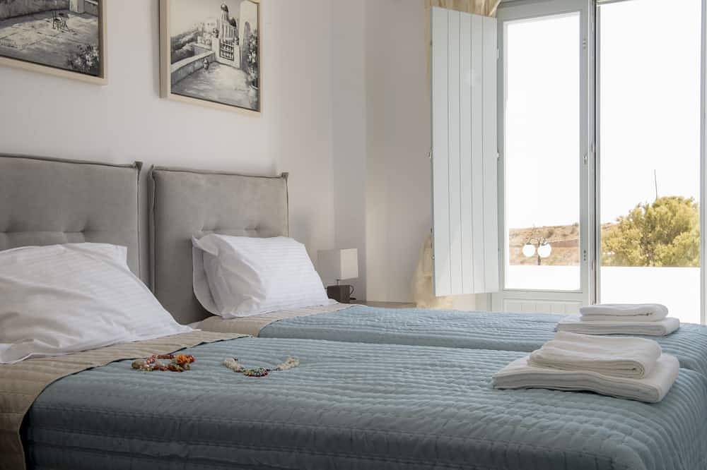 Villa di lusso con 3 camere da letto, a 200 metri dalla famosa spiaggia di Monolithos! in Santorini