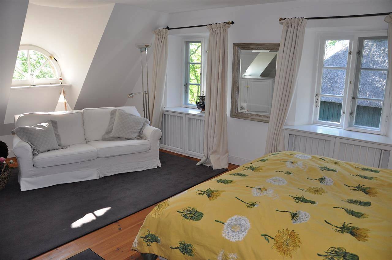 Reetgedeckte Doppelhaushälfte Molehill in Poppenbüll, Eiderstedt