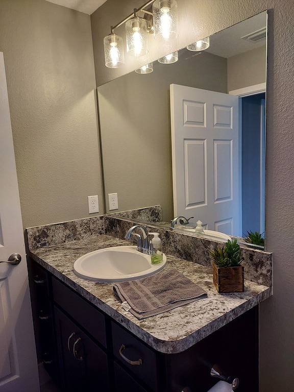 Nice 3 Bedroom, 2 Bath Home, Sleeps 6 w/golf cart in Sumter County