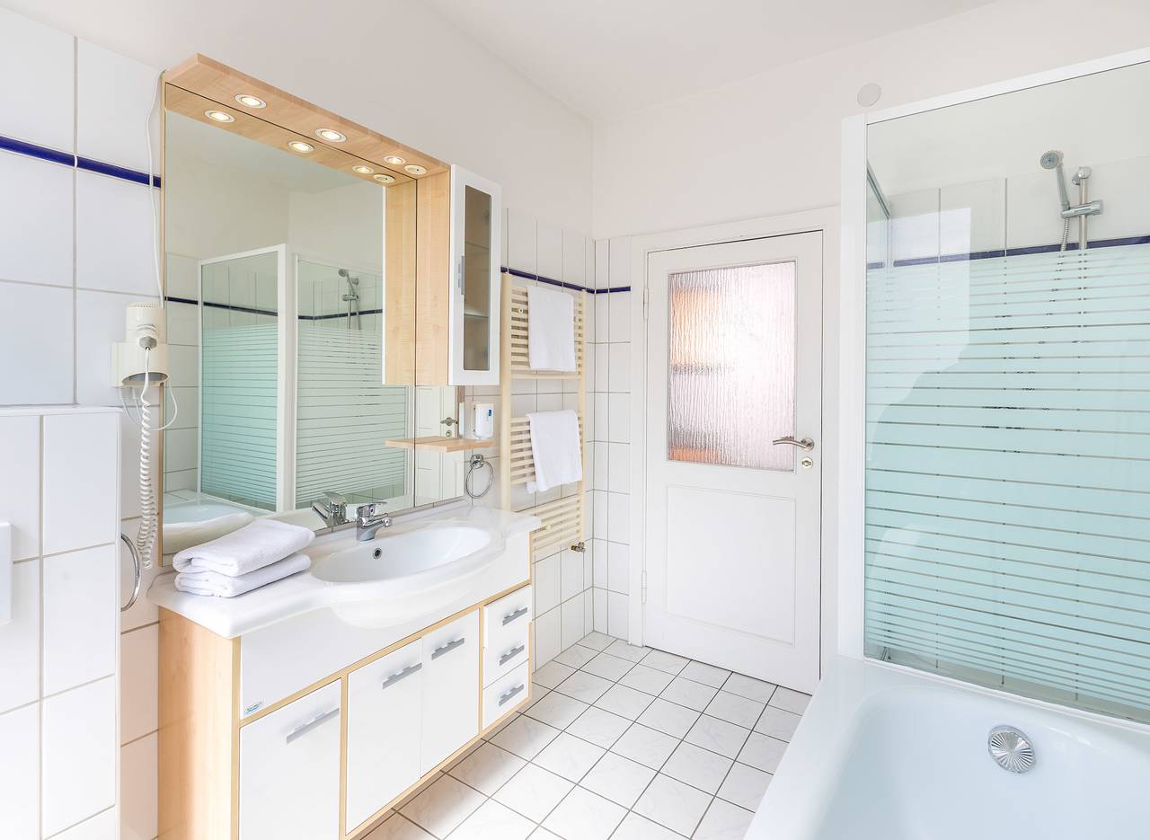 Ganze Ferienwohnung, Klein aber fein: zentrale Ferienwohnung (30qm) im Hotel zur Börse in Hameln, Weserbergland