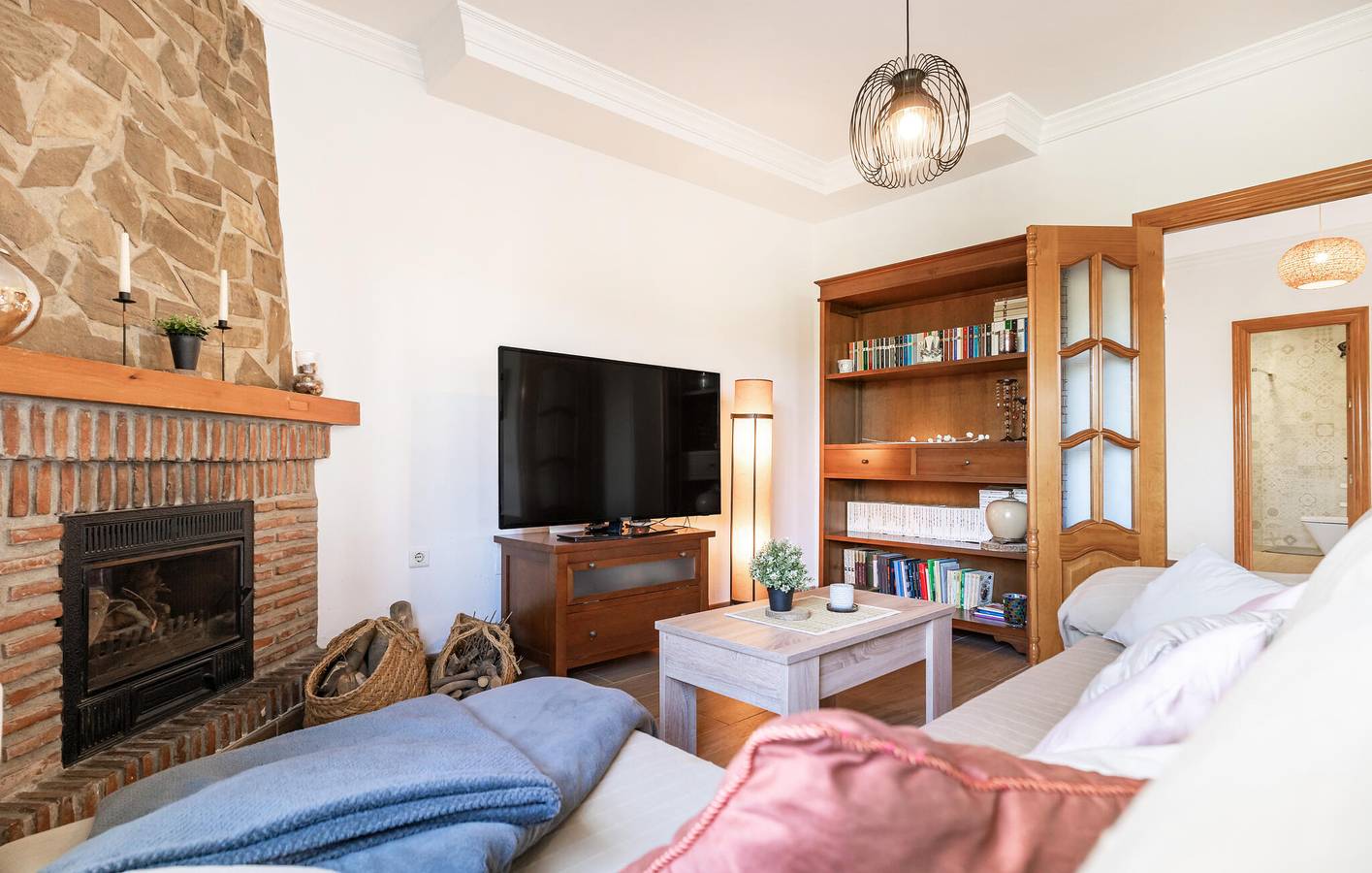 Moderno refugio con piscina, WiFi y aparcamiento cerca de Río Almachar in Vélez-Málaga, Provincia de Málaga