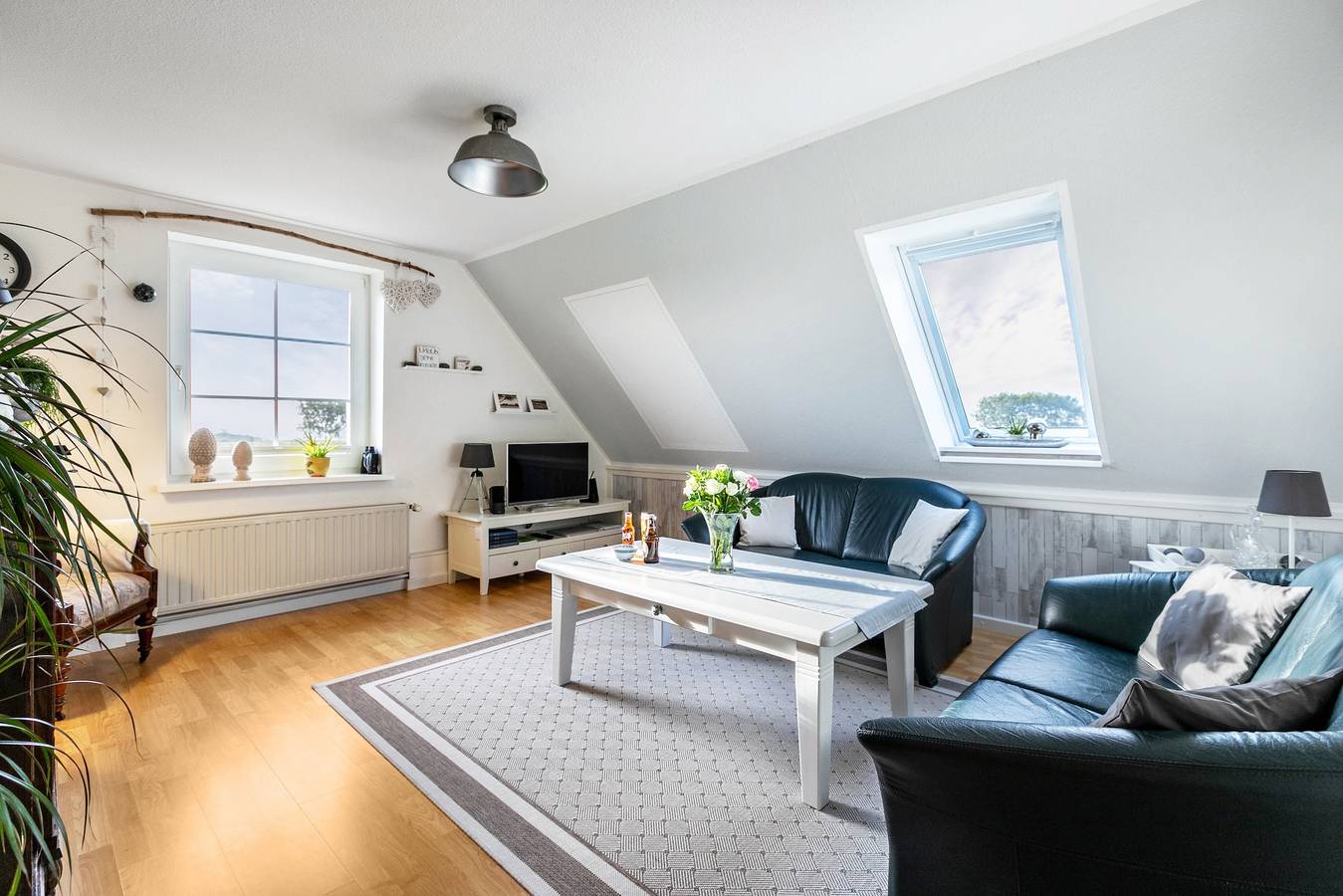 Ganze Wohnung, Ferienwohnung Freiblick" mit gemeinsamer Terrasse, Gemeinschaftsgarten und Wi-Fi in Neukirchen (Nordfriesland), Nordfriesland