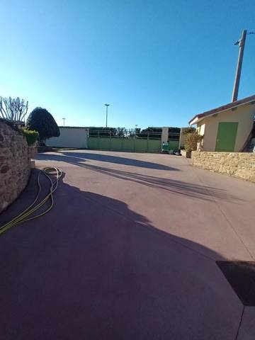 Gîte pour 2 personnes, avec piscine ainsi que jardin et jacuzzi à Bourg-de-Péage