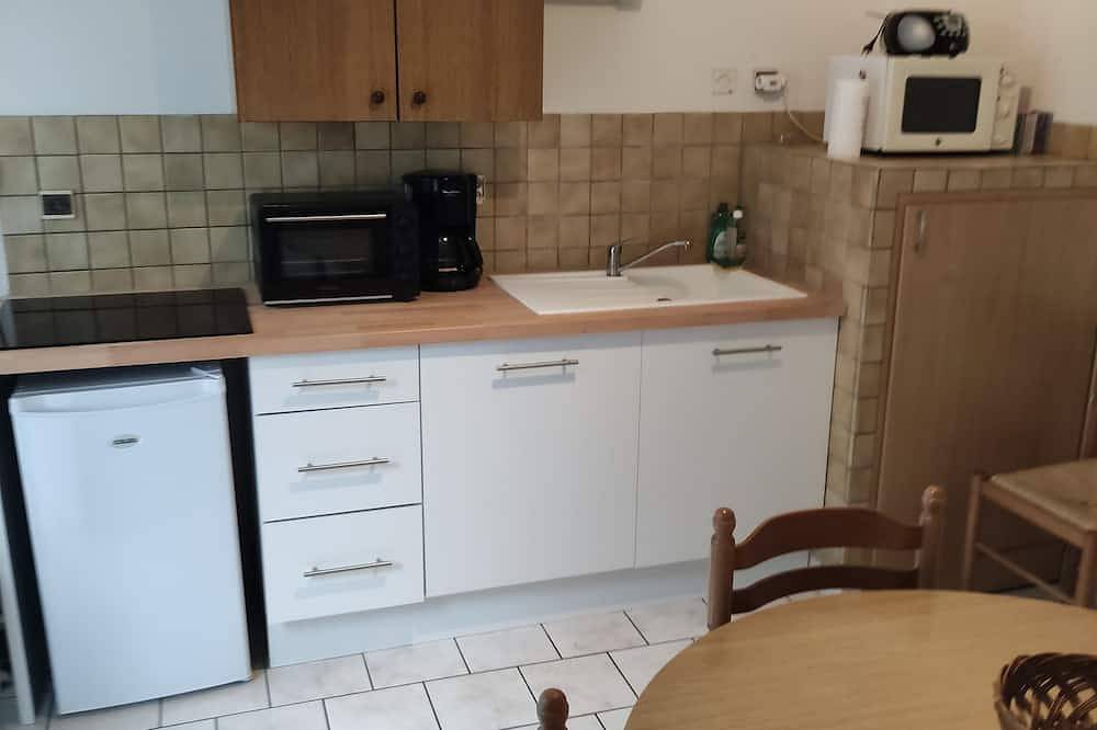Apartamento entero, Comfortable ground-floor 2-room apartment, 150 meters from the beach. in Damgan, Côte des Mégalithes