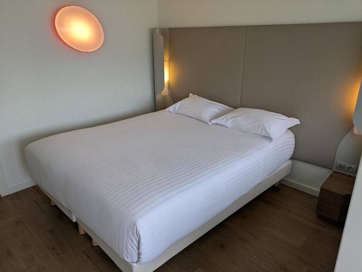 Hôtel pour 2 personnes, avec Terrasse et Jardin à Saran