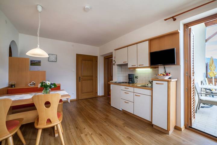 Ganze Wohnung, Ferienwohnung "Hahnenkamm Rainegg" mit Bergblick, Wlan, Garten & Balkon in Schenna, Sarntaler Alpen