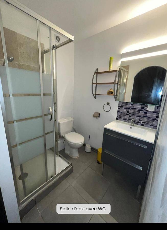 Gîte pour 5 personnes, avec terrasse, animaux acceptés à Solliès-Ville - 3