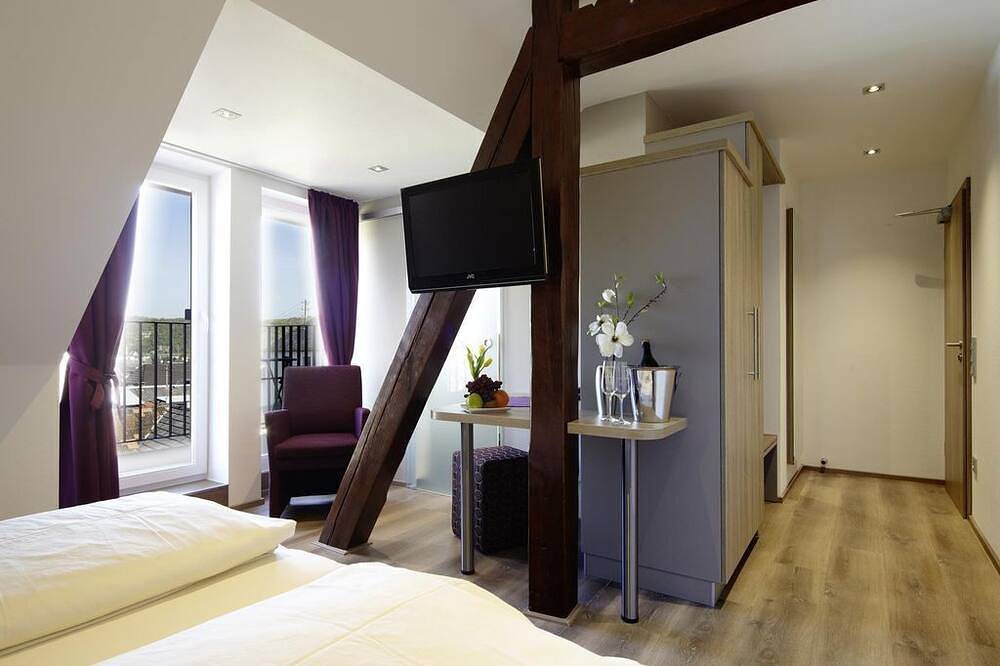 Weingut-Gästehaus Apel - Doppelzimmer in Nittel, Landkreis Trier-Saarburg