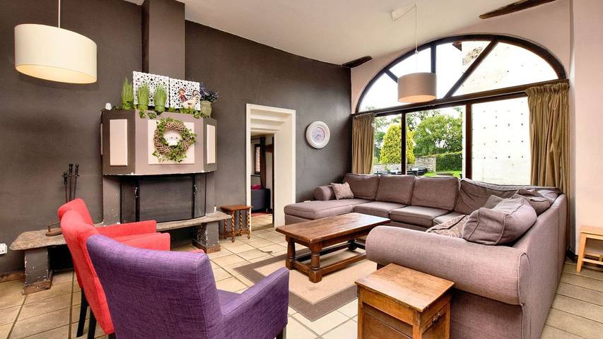 Maison de vacances pour 20 personnes, avec terrasse et jardin, animaux acceptés à Lierneux