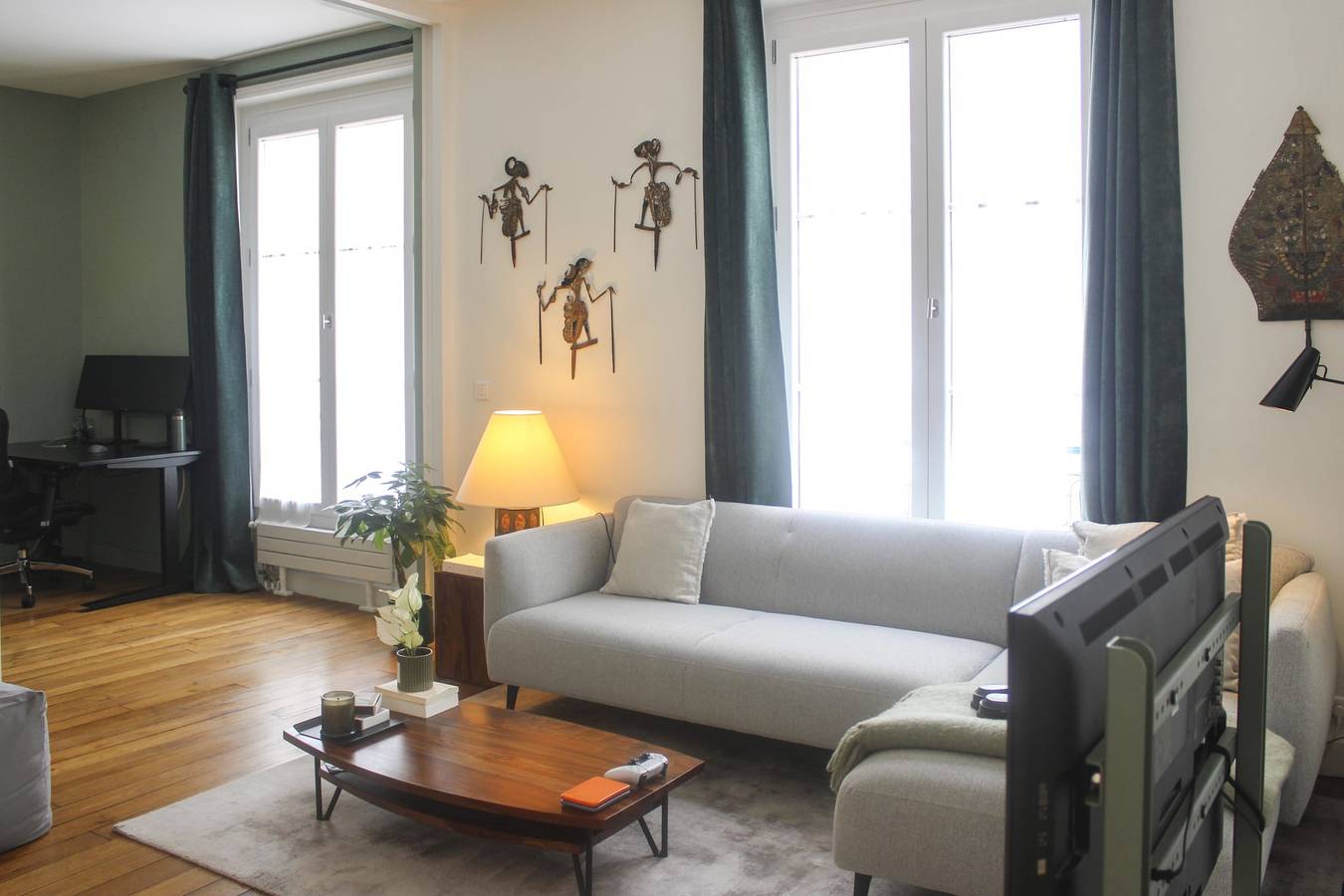 Vacation Rental for 4 Guests in Eiffel Tower, Paris