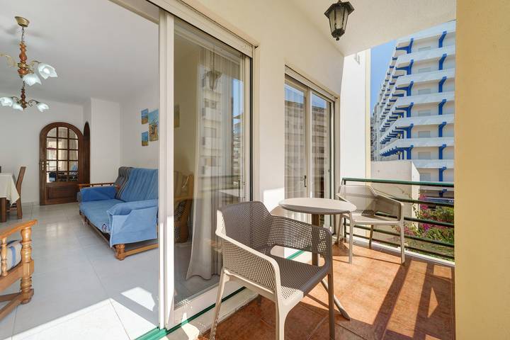 Appartement entier, Paradis en bord de mer à moins de 100 mètres de la plage in Armação de Pêra (costa), Armação de Pera