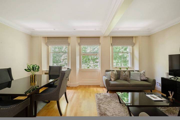 Vacation rental for 4 people, with pets in Knightsbridge