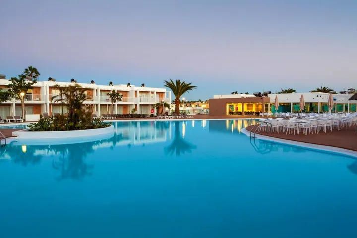 Hotel para 10 personas, con jardín además de terraza y sauna - 1
