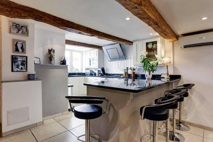 Location de vacances pour 6 personnes, avec balcon et vue à Valbonne - 4