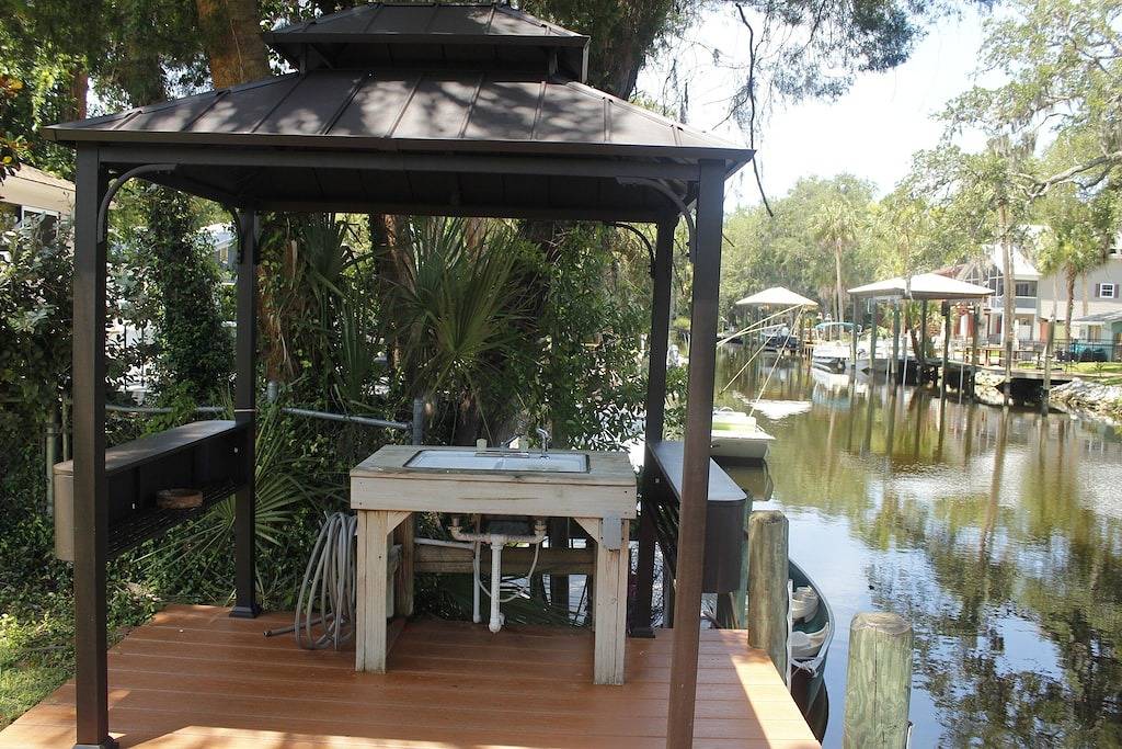 Homosassa Waterfront mit Bootssteg-Tiefwasserkanal in Homosassa, Citrus County