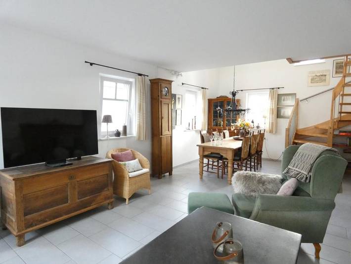 Ferienwohnung für 5 Personen, mit Balkon und Terrasse sowie Ausblick in Erwitte