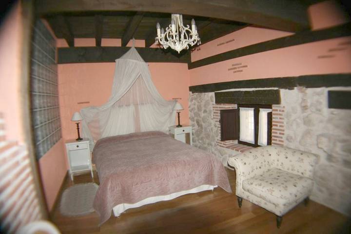Casa rural para 2 personas, con vistas y terraza, Se admiten mascotas en Ribera del Duero