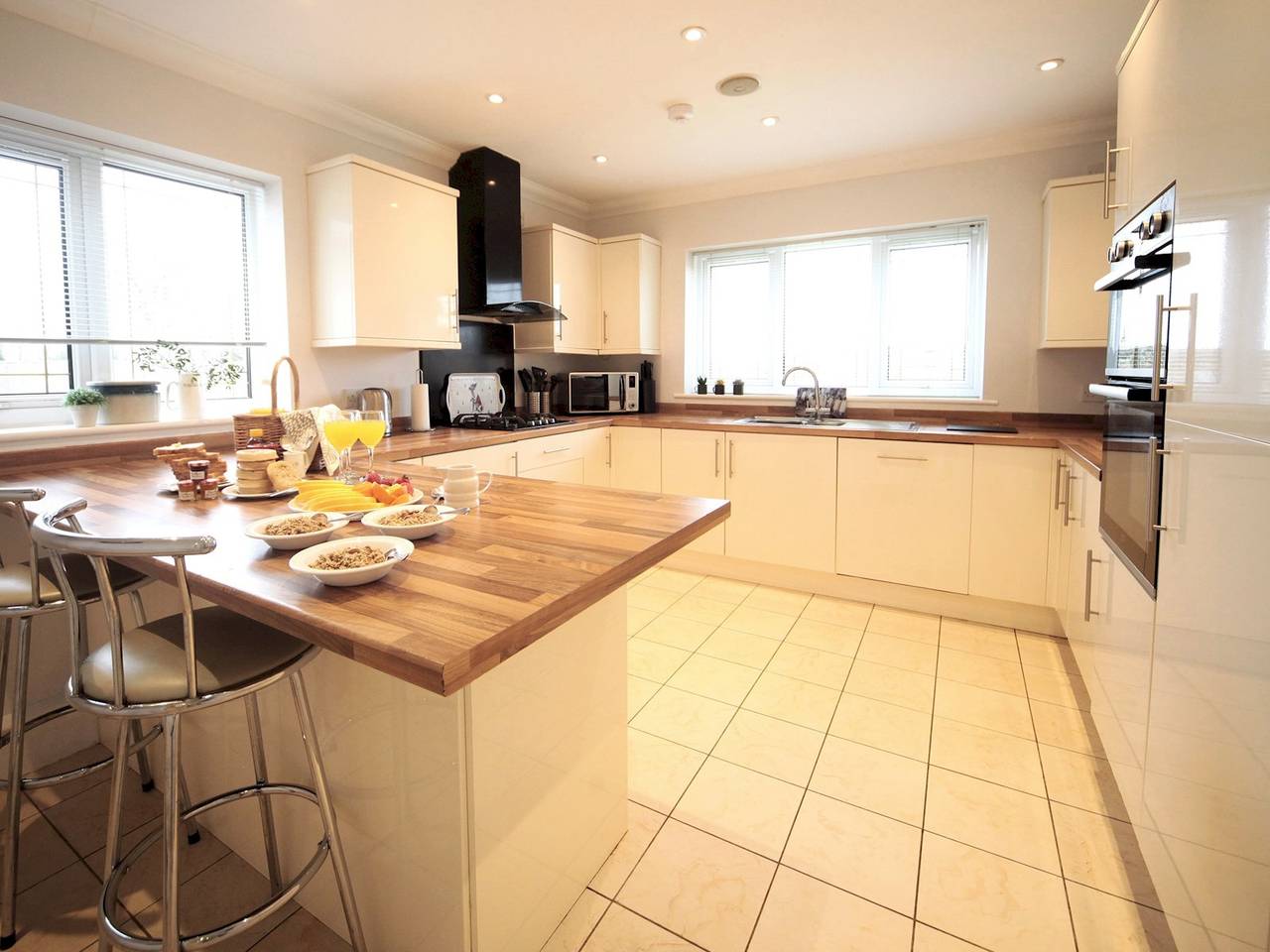 Holiday Home for 11 People in Red Wharf Bay, Isle of Anglesey