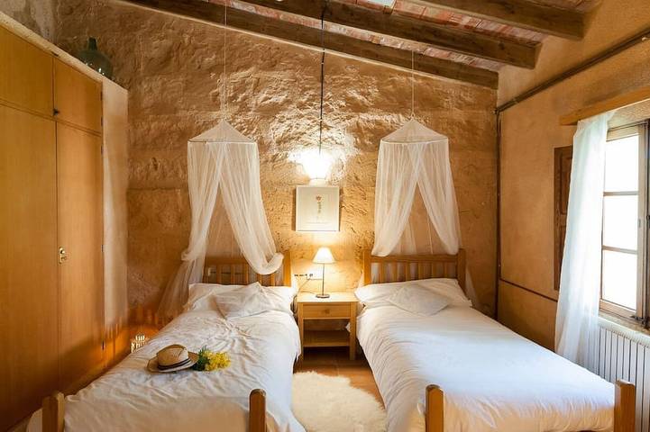 Entire apartment, Authentic apartment in Sineu, Majorca Center