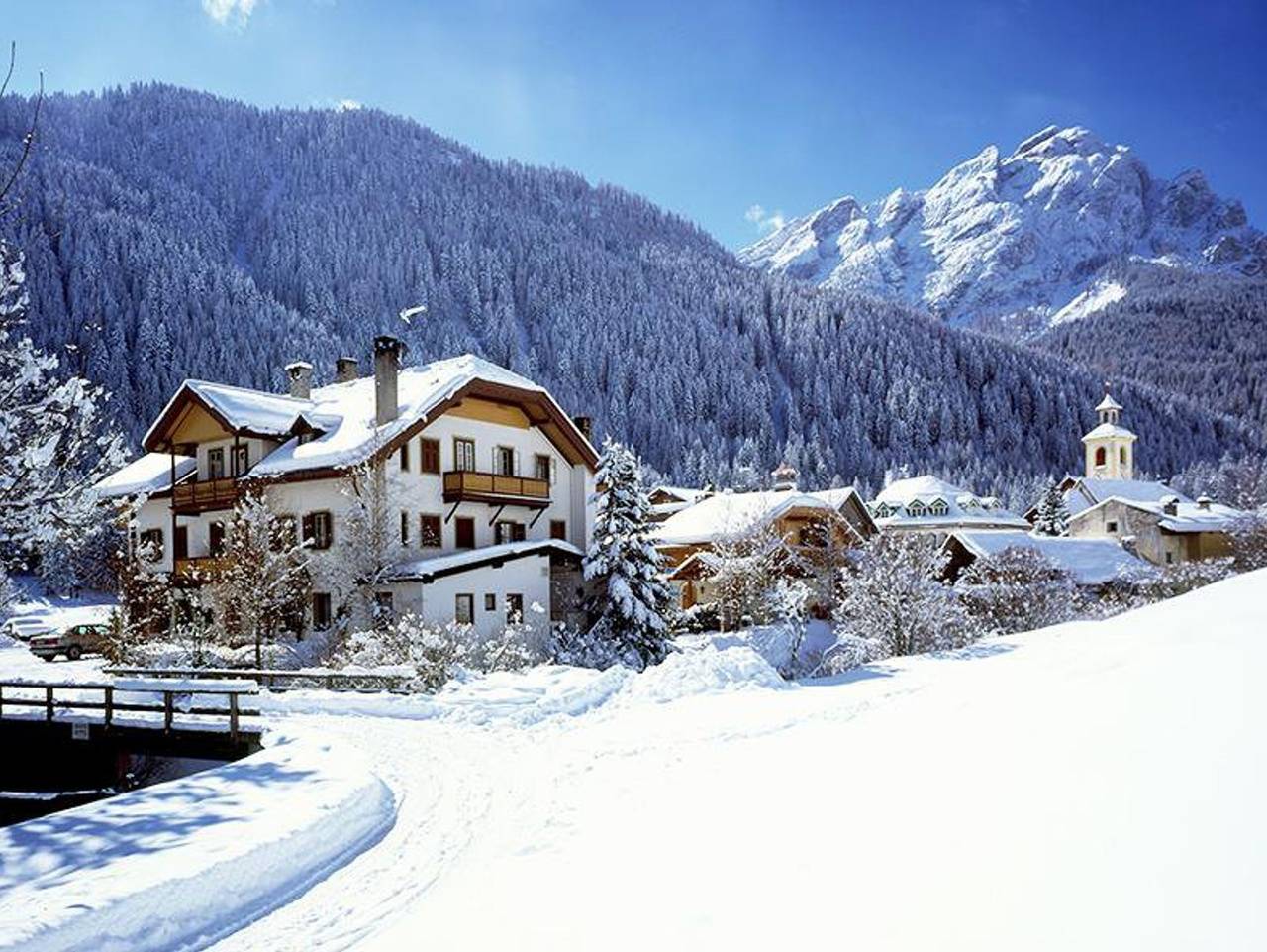 Gasthof Dolomiten - Doppelzimmer "Dürrenstein" in Pragser Wildsee, Prags