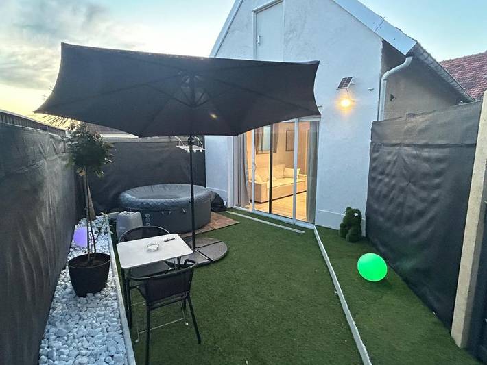 Maison de vacances pour 2 personnes, avec Jacuzzi ainsi que Terrasse et Jardin