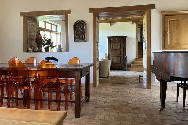 Gîte pour 10 personnes, avec jardin et terrasse