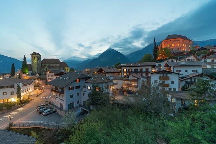 Ferienwohnung für 4 Personen, mit Balkon und Ausblick, mit Haustier in Schenna