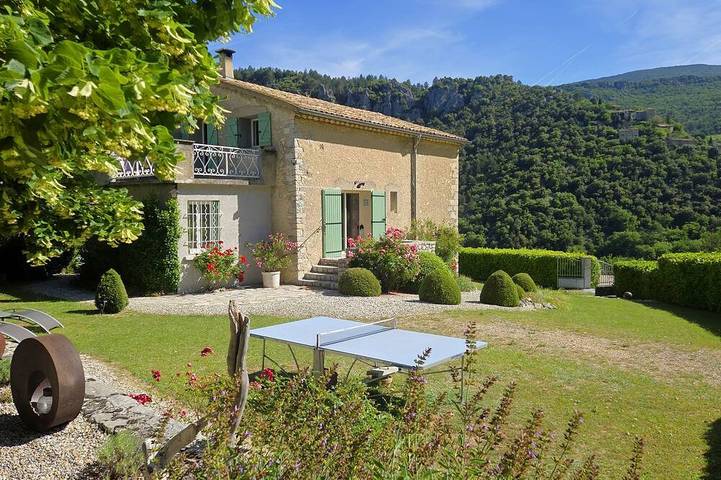 Gîte pour 5 personnes, avec Jardin à Brantes