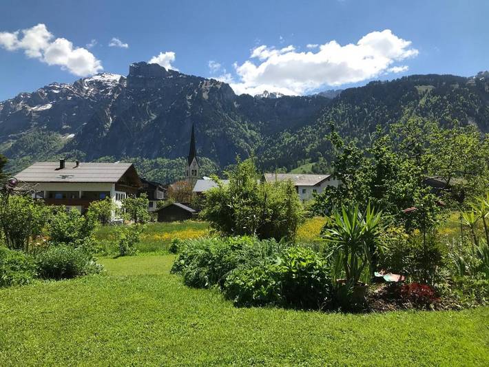Maison d’hôte pour 2 personnes, avec vue et jardin, adapté aux familles à Mellau - 2