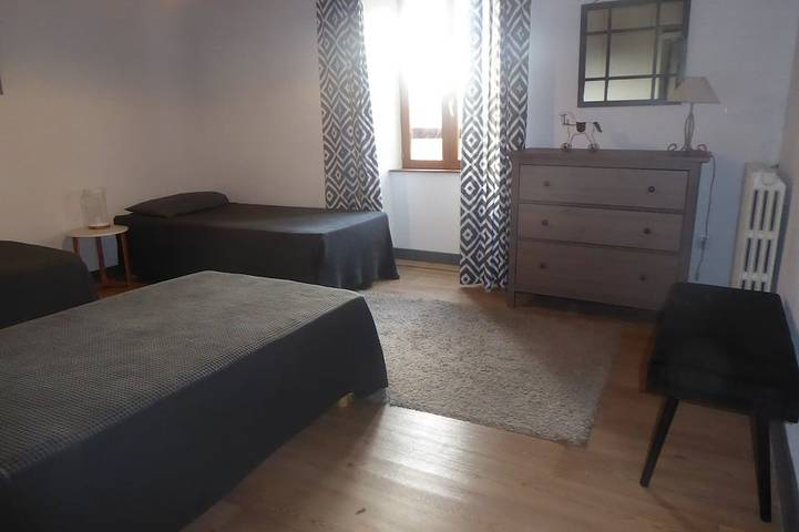 Location de vacances pour 9 personnes, avec jardin, animaux acceptés à Valprionde - 3