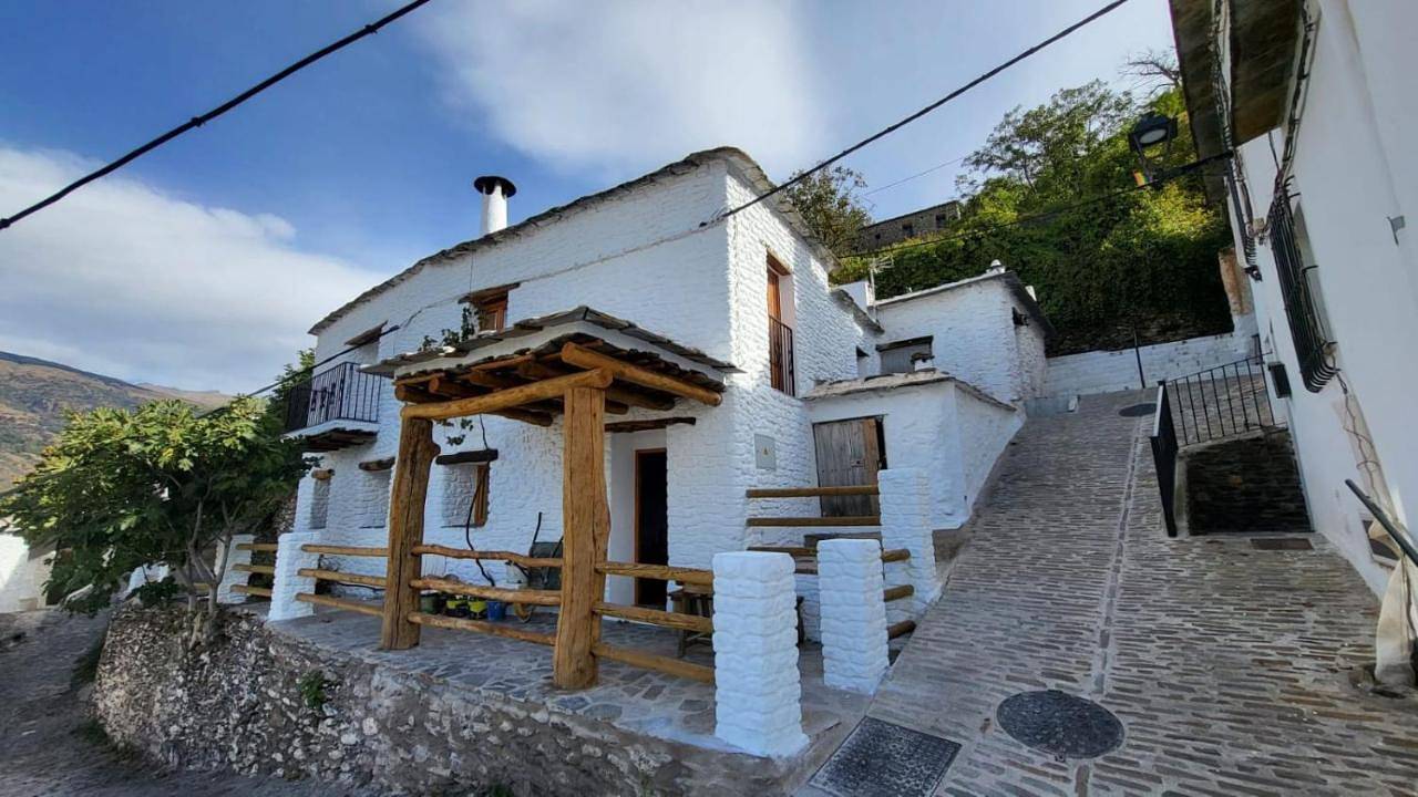 Casa Rural La Higuera in Pampaneira, Cordillera Penibética