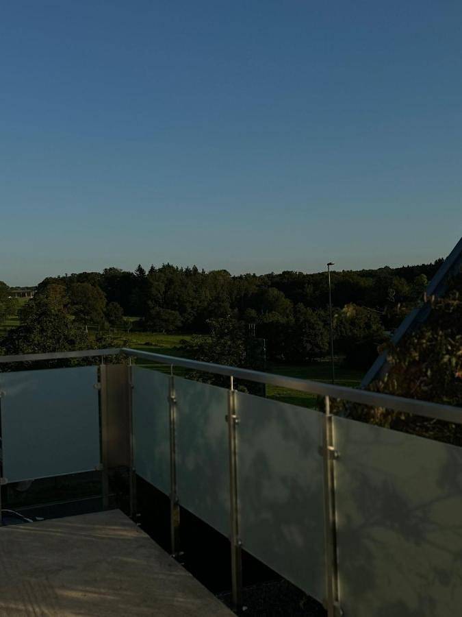 Apartamento de vacaciones para 5 personas, con vistas además de jardín y balcón - 1