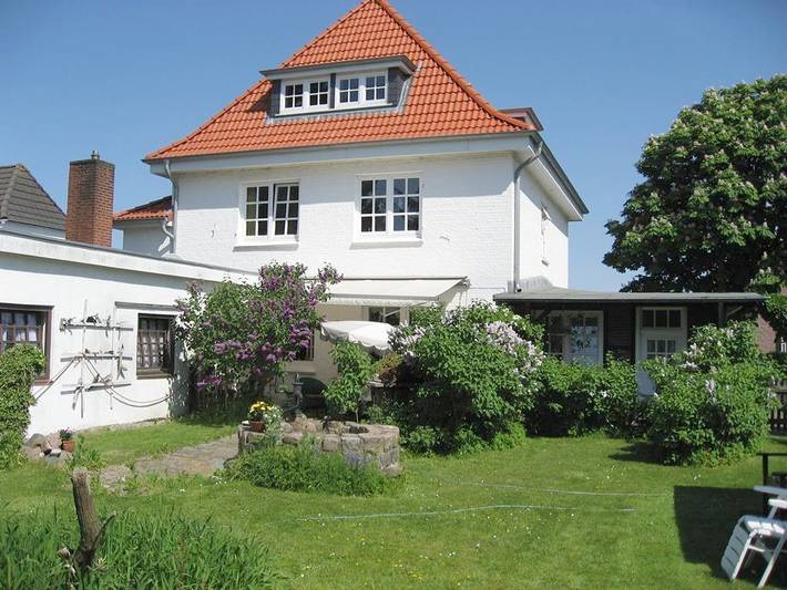 Ganze Ferienwohnung, Gartenparadies in St. Peter-Bad, St. Peter-Ording