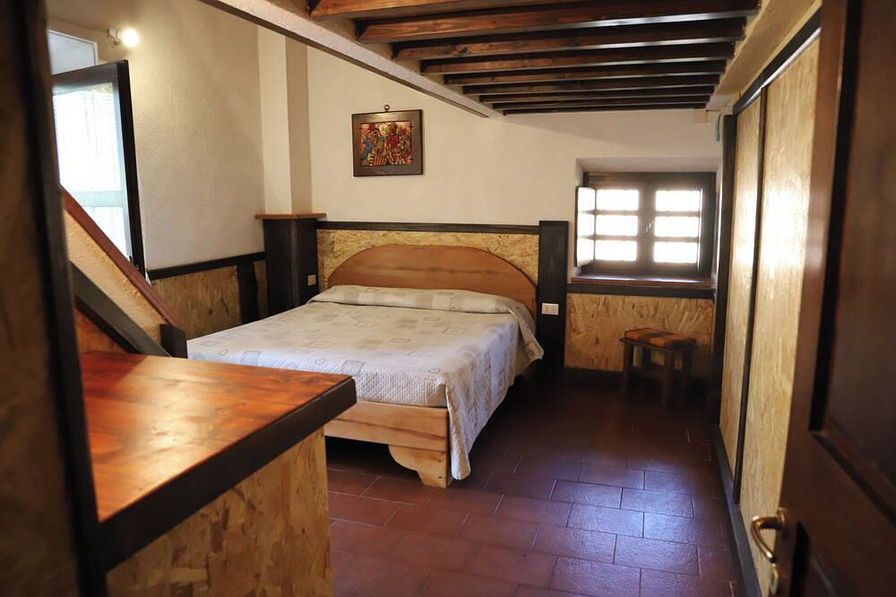 Entire apartment, Spacious 8 pers. family apartment with pool near the sea. in Bolgheri, Etruscan Coast