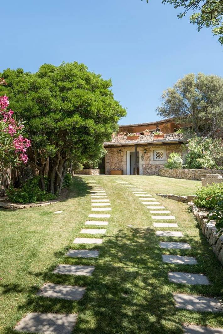 Villa pour 12 personnes, avec jardin ainsi que piscine et vue à Porto Cervo - 4