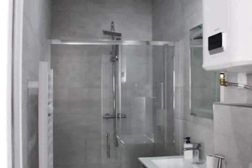 Entire apartment, Appartement De Charme à 25 Minutes de Paris - F3 in Pontault-Combault, Seine-et-Marne