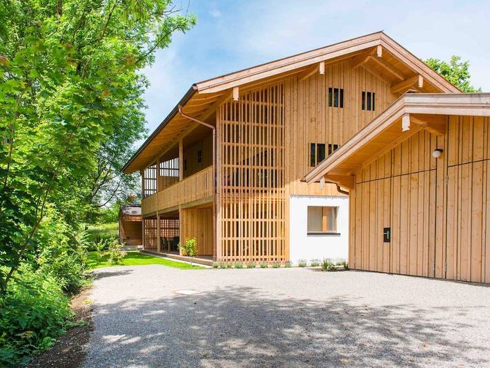 Ferienhaus für 6 Personen, mit Balkon und Terrasse sowie Garten und Sauna am Chiemsee - 2