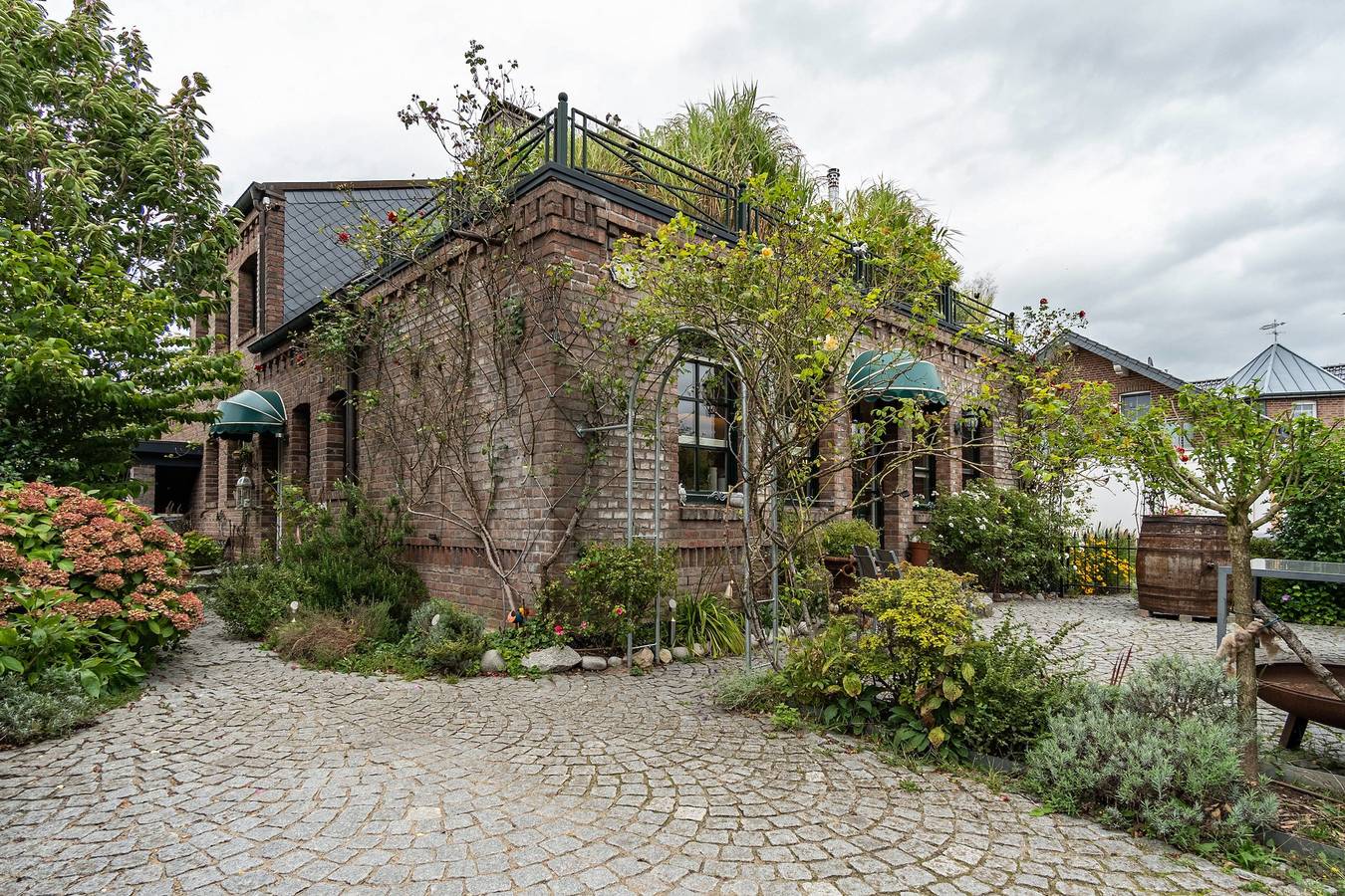Ganze Wohnung, Ferienwohnung 'Ferienwohnung Rose Cottage' mit privater Terrasse, privatem Garten und Wlan in Rees, Niederrhein