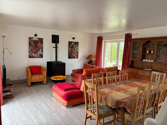Location de vacances pour 6 personnes, avec Terrasse et Jardin ainsi que Piscine et Vue à Plumelin - 3