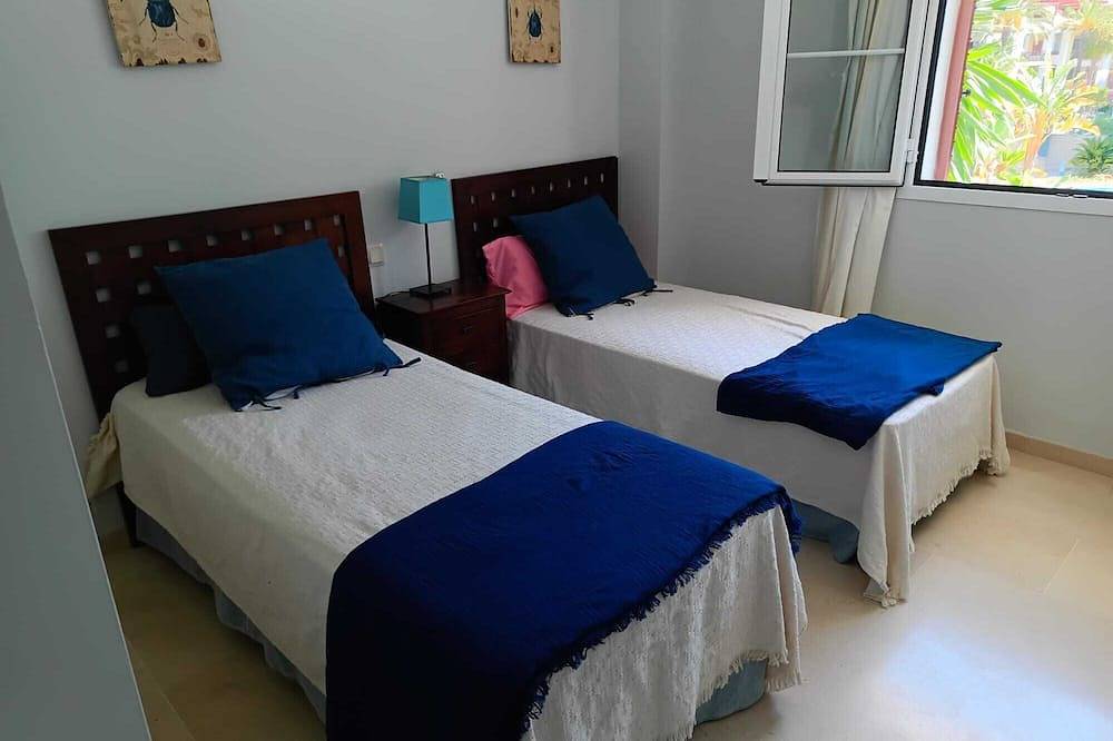 Entire apartment, Exclusive Luxury Apartment In Front Line Port - Isla Carey, Sotogrande in Sotogrande, San Roque