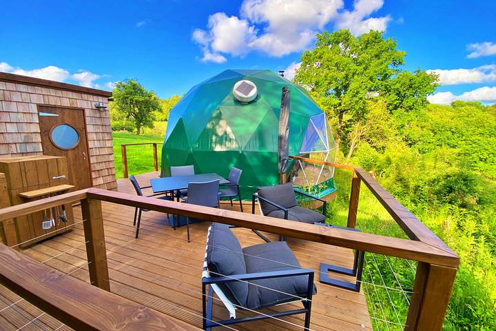 Holiday home for 4 people, with Hot tub and Garden in Kent