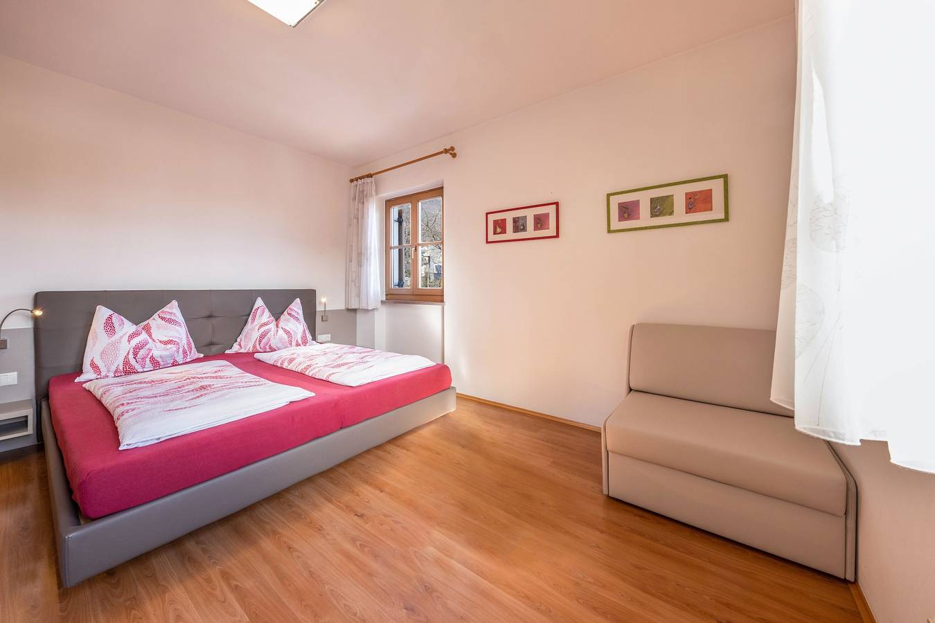 Appartamento intero, "Stompferhof Erkerwohnung" a Caldaro con piscina in comune, balcone e giardino in Lago di Caldaro, Caldaro sulla Strada del Vino