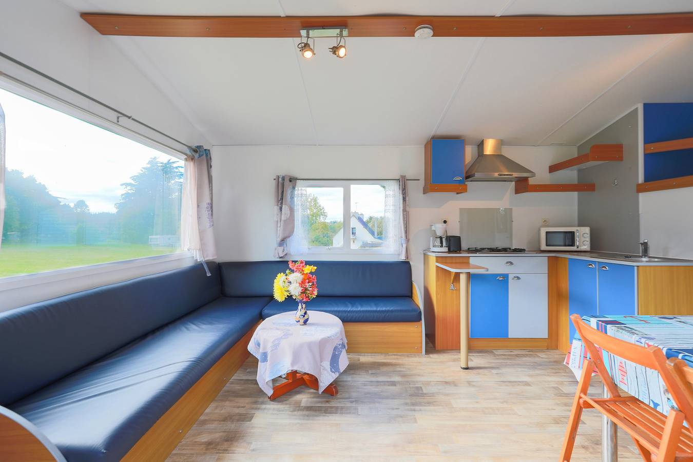 Mobile Home 'Loft' avec terrasse privée et jardin privé in Plouha, Côte de Goëlo