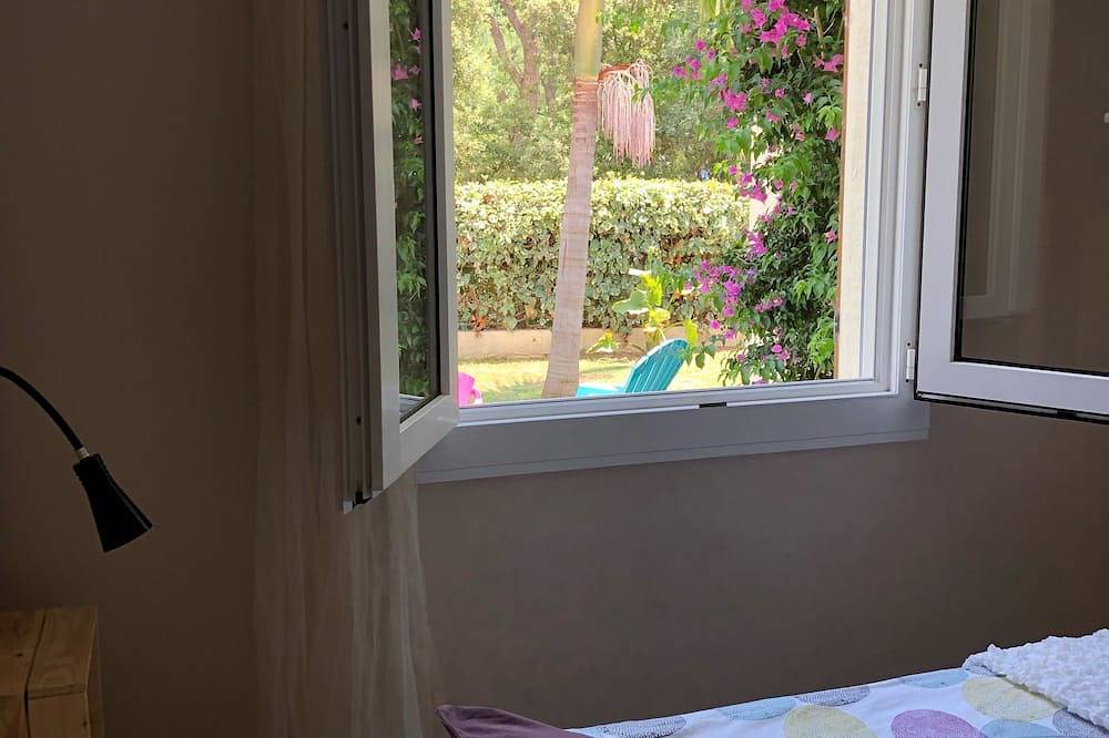 Villa dans résidence avec piscine, tennis et direct à la plage en Corse in Prunete, Cervione