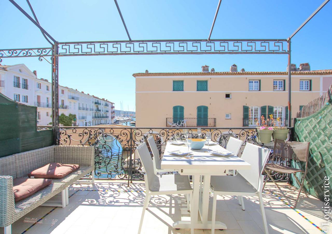 Appartement de vacances entier, Appartement en duplex 4/6 personnes Port Grimaud in Port Grimaud, Grimaud