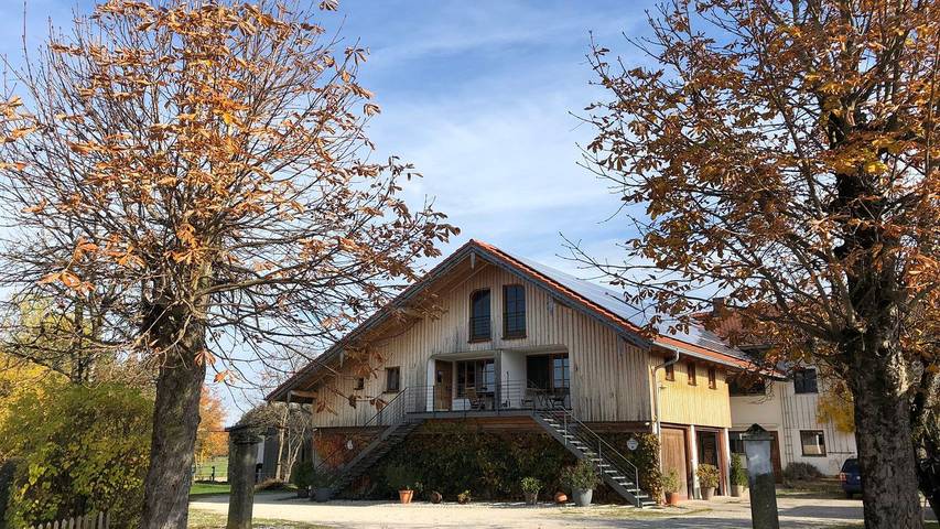 Ferienwohnung für 2 Personen, mit Balkon und Garten, kinderfreundlich in Traunreut